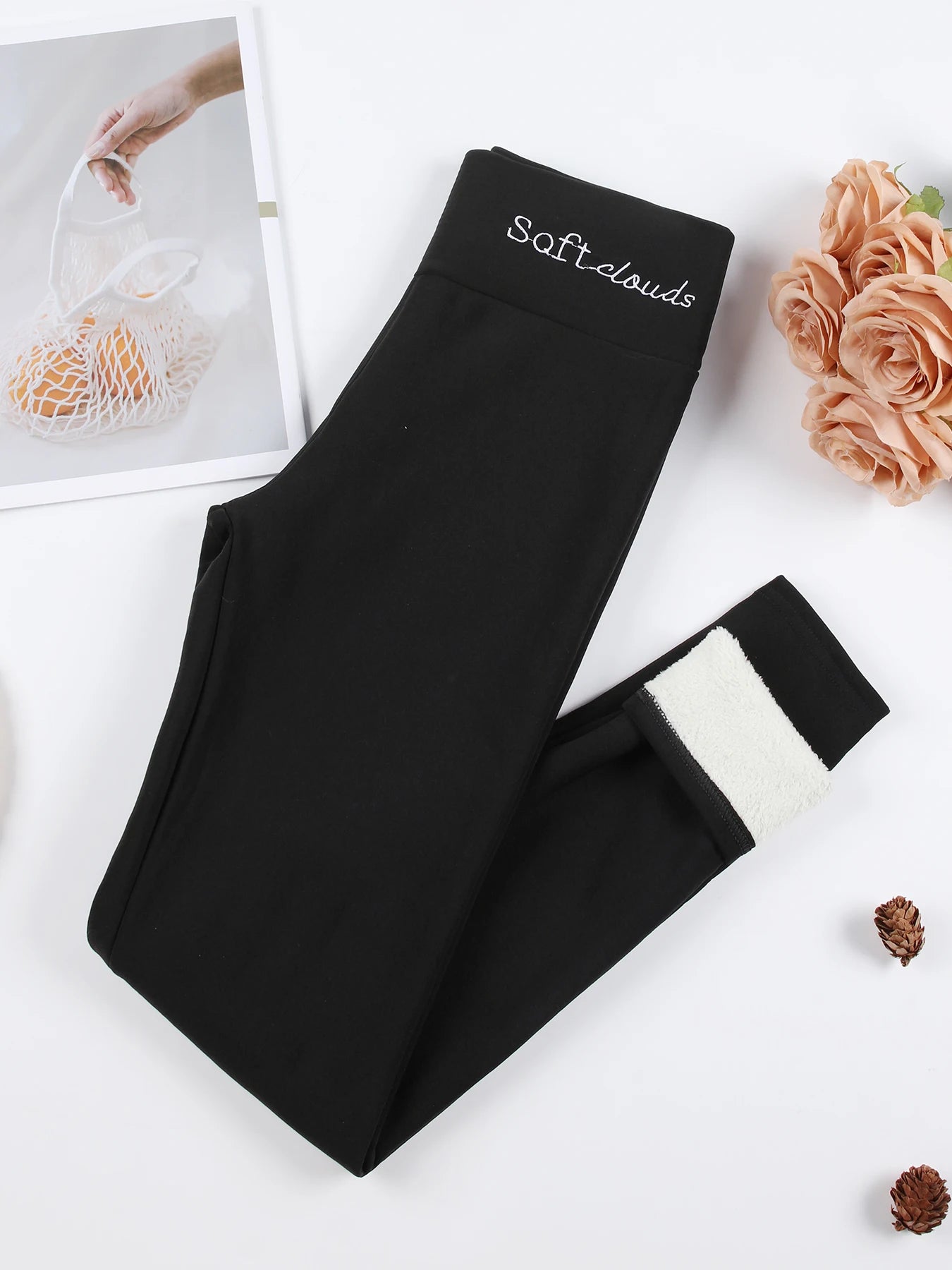 Women's High Waist Velvet Leggings Thermal Thick Warm Stretchy Pants Winter Cold-Resistant Super Warm Silm Fit Trousers