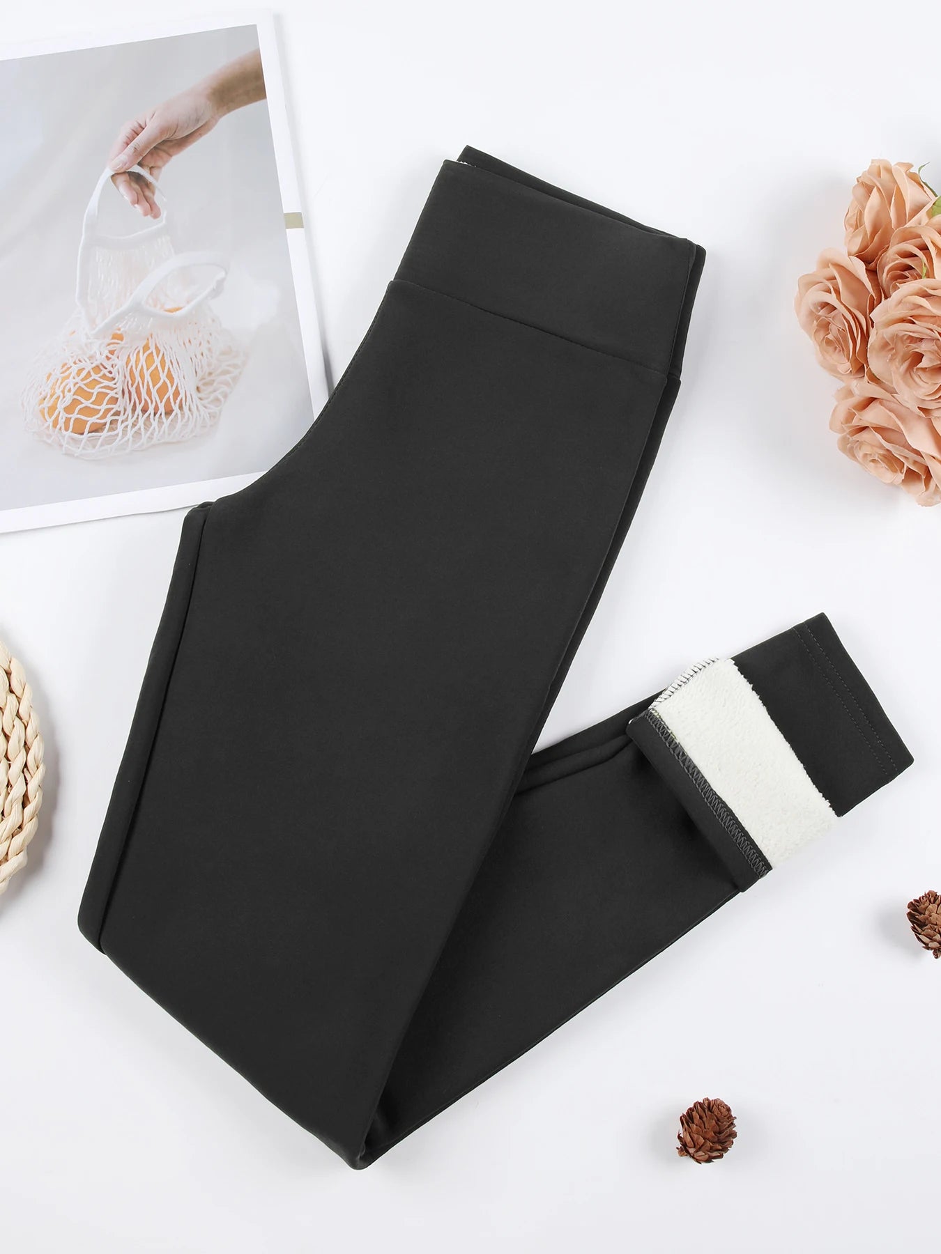 Women's High Waist Velvet Leggings Thermal Thick Warm Stretchy Pants Winter Cold-Resistant Super Warm Silm Fit Trousers