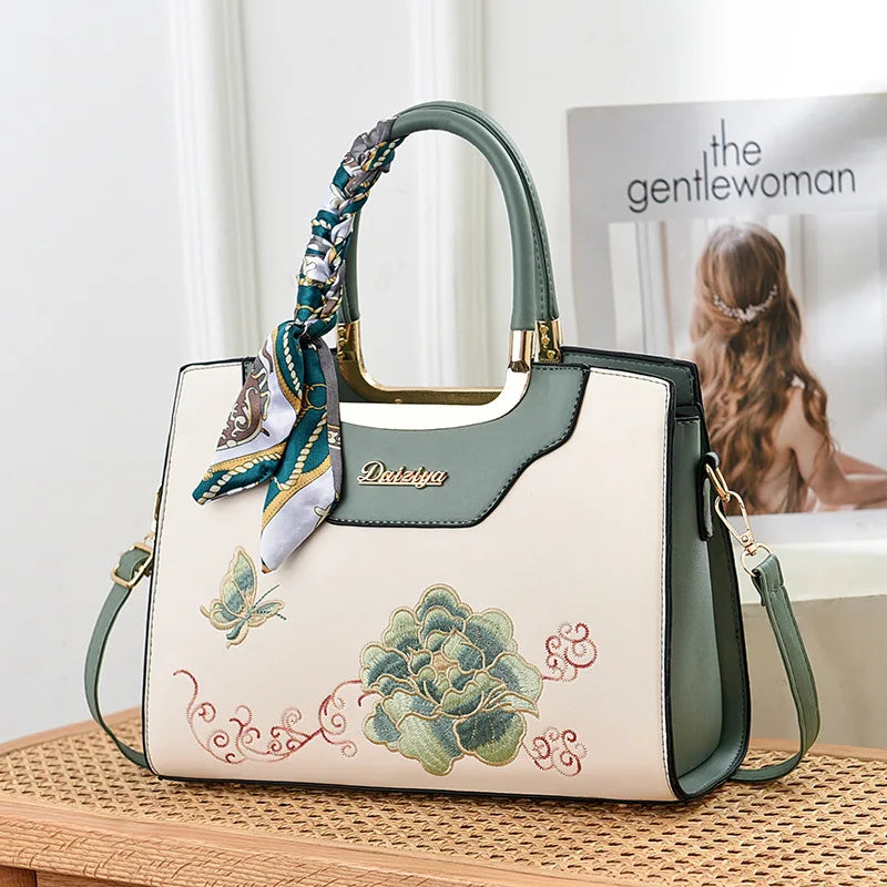 Luxury High Quality embroidered Women Messenger Bag Famous Designer Lady Shoulder Bags Fashionable Trendy Crossbody Sac A Main