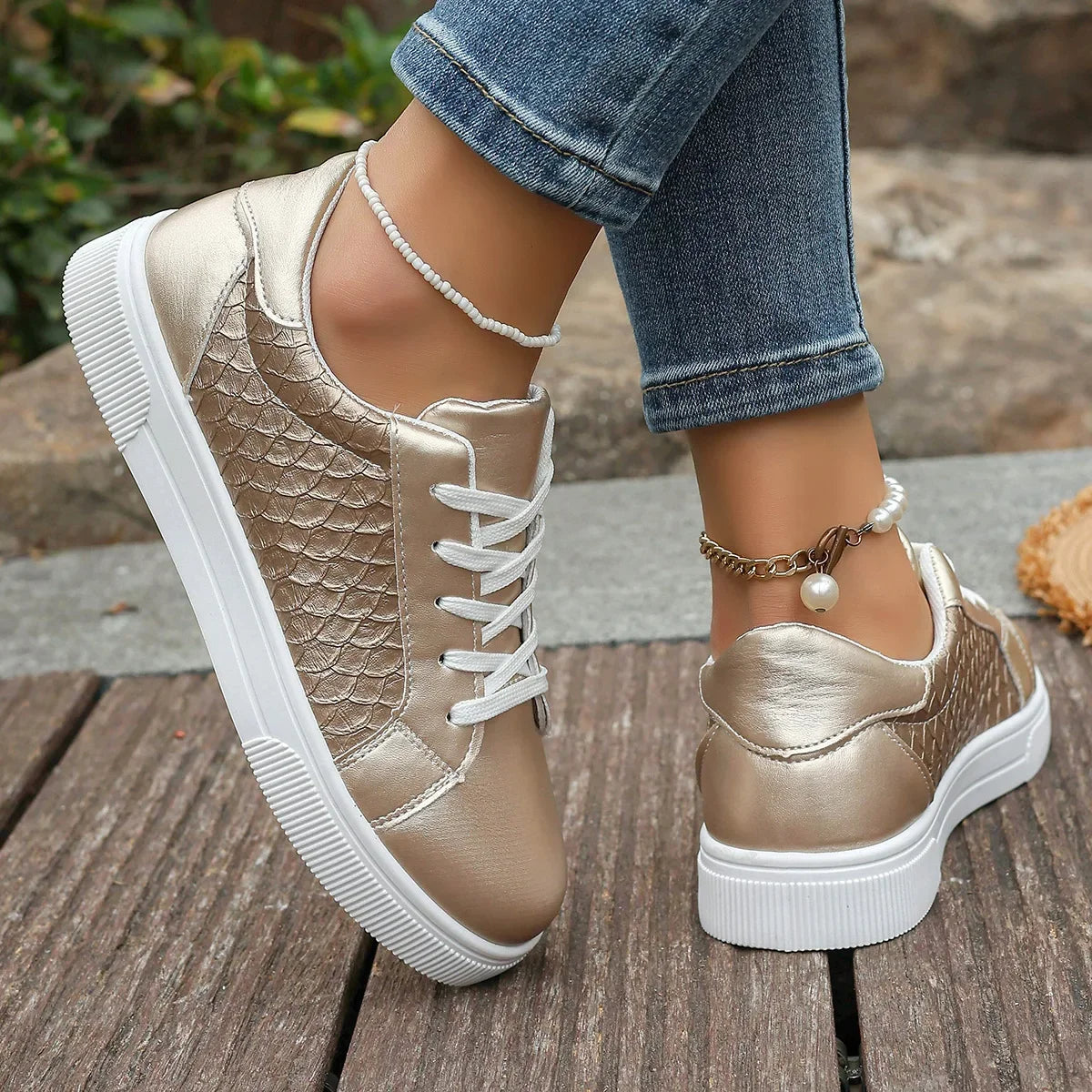 Plus Size 42 Women Gold Sneakers Spring Autumn New Women Fashion Lace-up Soft PU Leather Board Shoes Ladies Casual Shoes