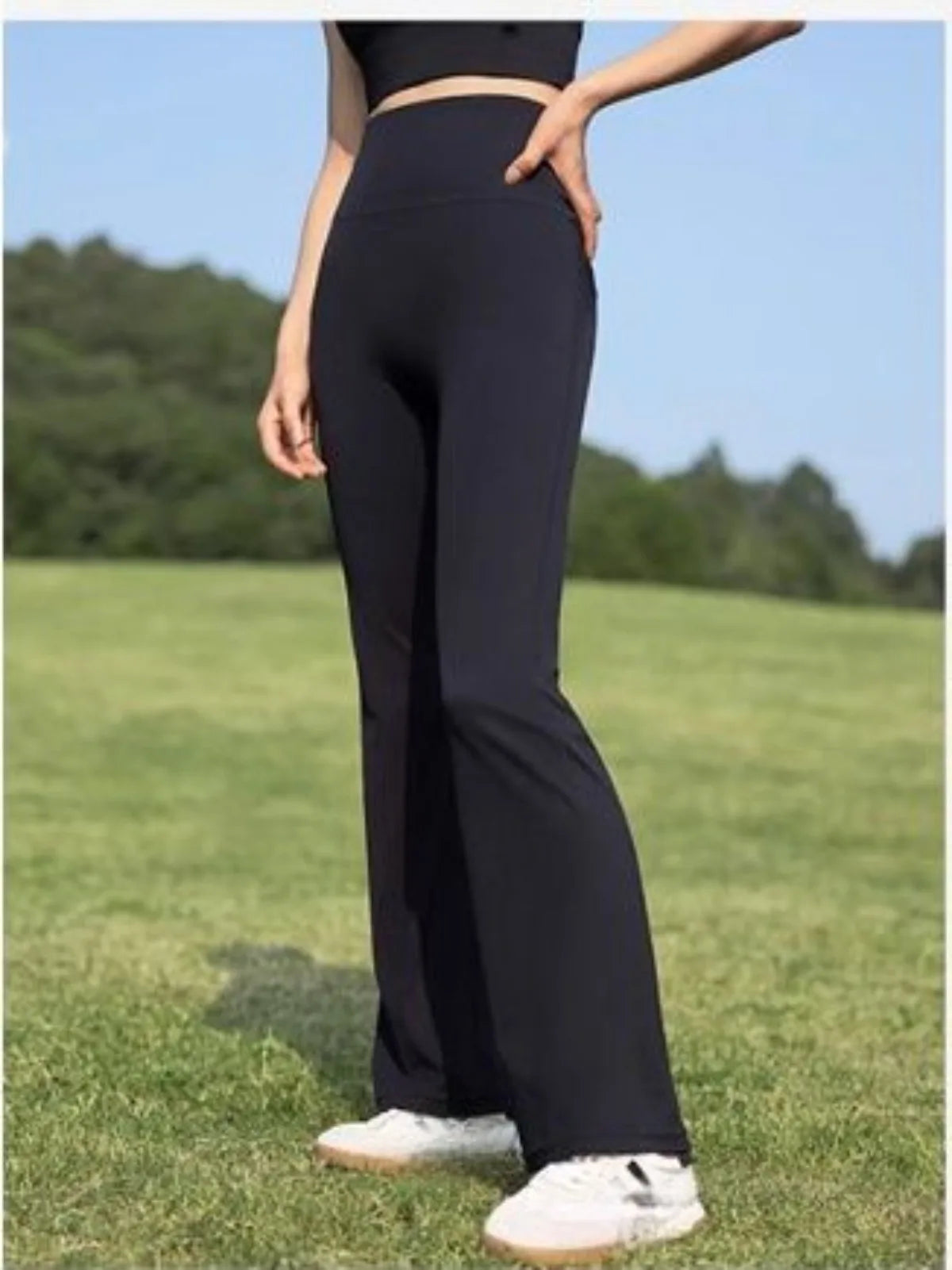 Women's autumn/winter velvet flared pants, thickened and warm, high waisted, tight fitting and cinched belly flared pants, slimm
