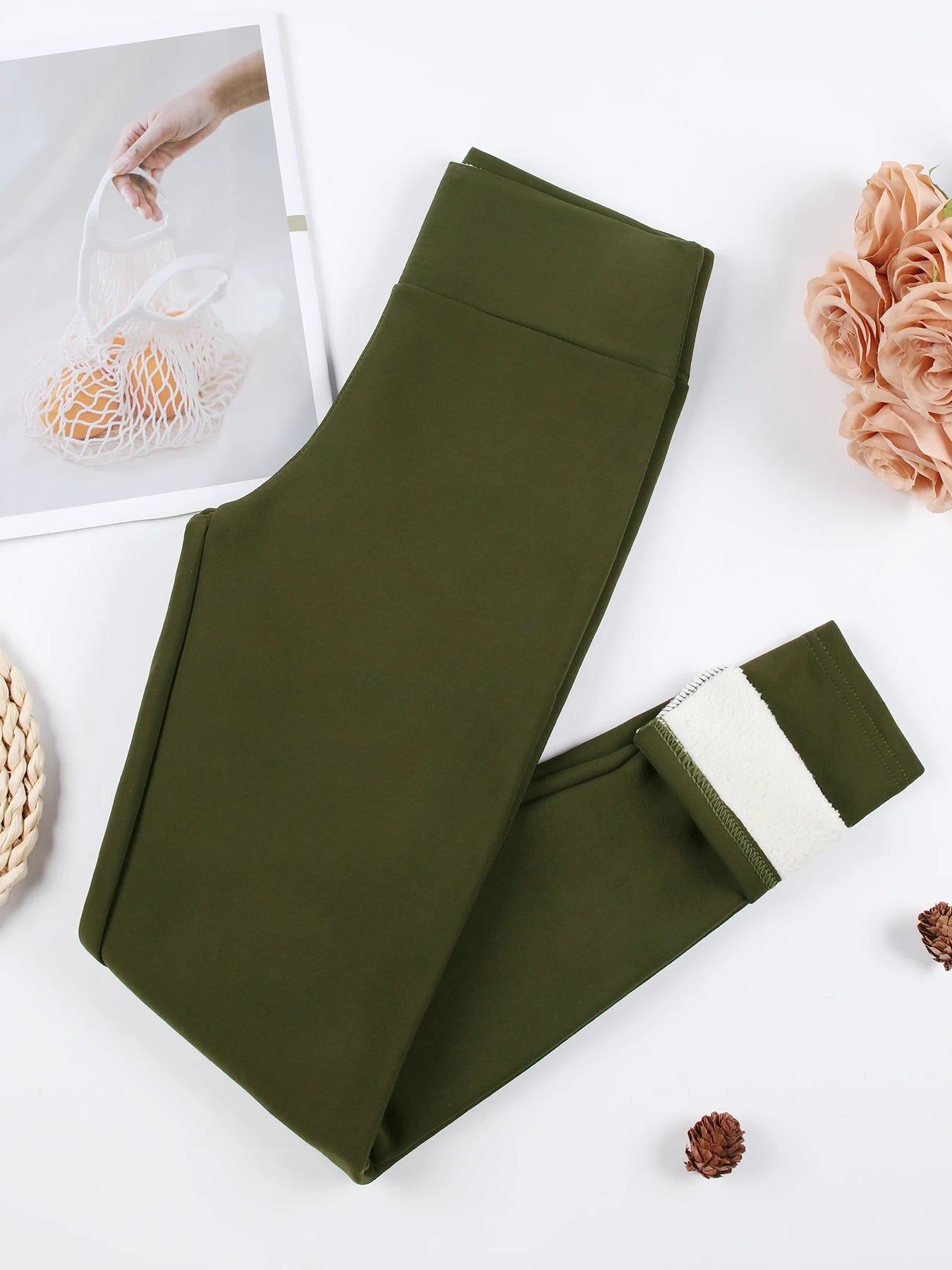 Women's High Waist Velvet Leggings Thermal Thick Warm Stretchy Pants Winter Cold-Resistant Super Warm Silm Fit Trousers