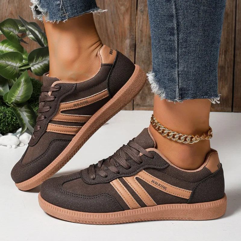 Women Shoes Fashion Casual Flats Vulcanize Shoes Ladies Outdoor Walking Sneakers Women Comfortable Classical Shoes Black White